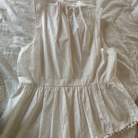 Women’s white Lilly Pulitzer top with pompoms on the bottom - Picture 2 of 10